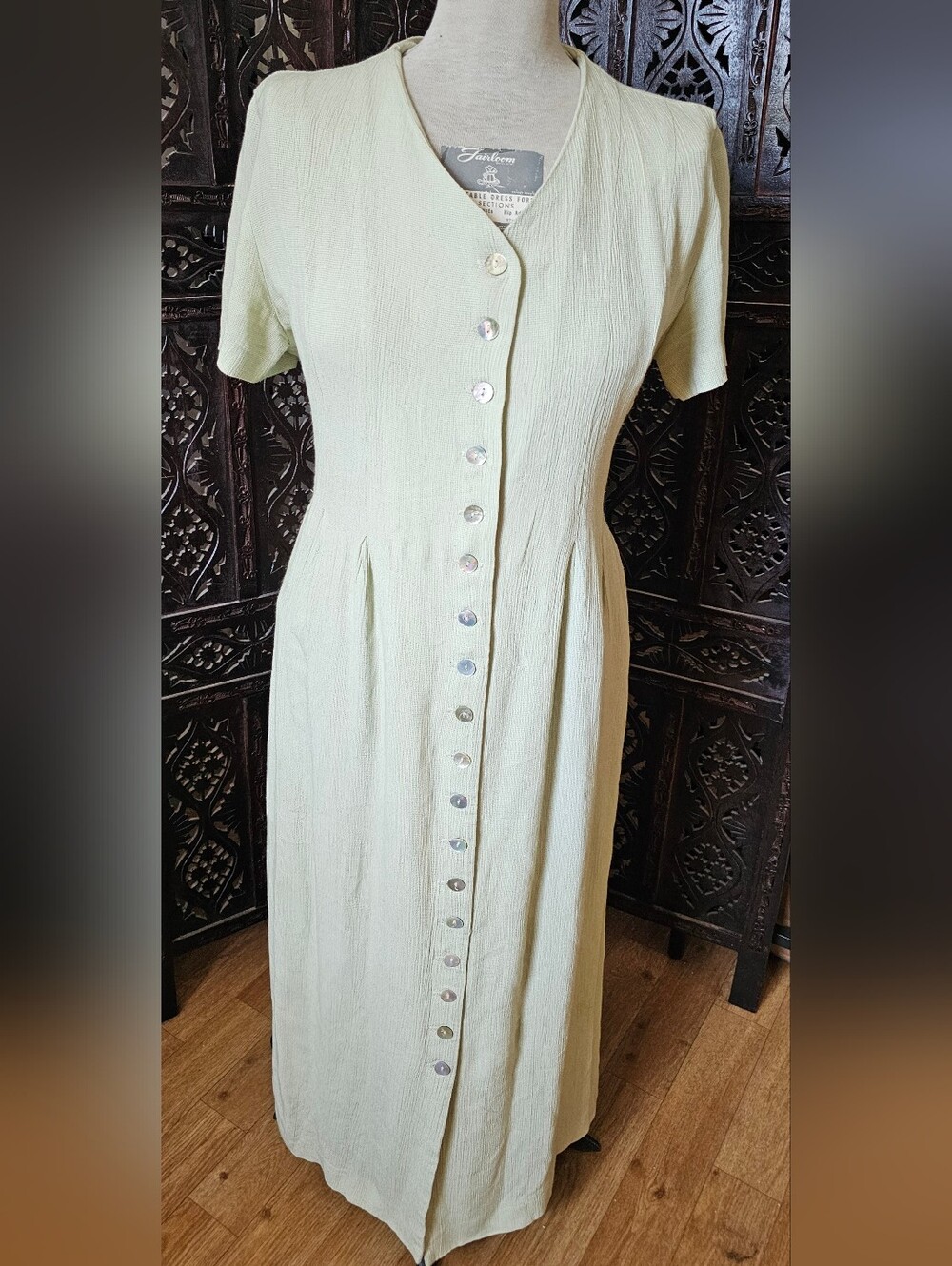 Jessica Howard Pale Green Button-Front Midi Dress